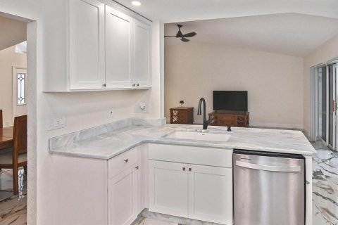 House in Punta Gorda, Florida 3 bedrooms, 188.31 sq.m. № 1737219 - photo 21