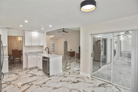 House in Punta Gorda, Florida 3 bedrooms, 188.31 sq.m. № 1737219 - photo 26