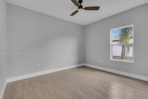 Casa en venta en Palm Bay, Florida, 3 dormitorios № 2063150 - foto 27