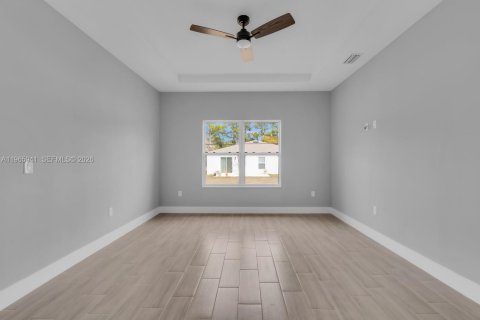 Casa en venta en Palm Bay, Florida, 3 dormitorios № 2063150 - foto 16