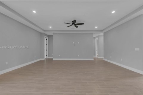 Casa en venta en Palm Bay, Florida, 3 dormitorios № 2063150 - foto 14