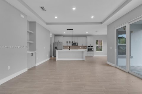 Casa en venta en Palm Bay, Florida, 3 dormitorios № 2063150 - foto 13