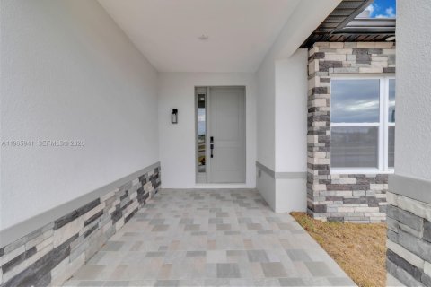 Casa en venta en Palm Bay, Florida, 3 dormitorios № 2063150 - foto 3