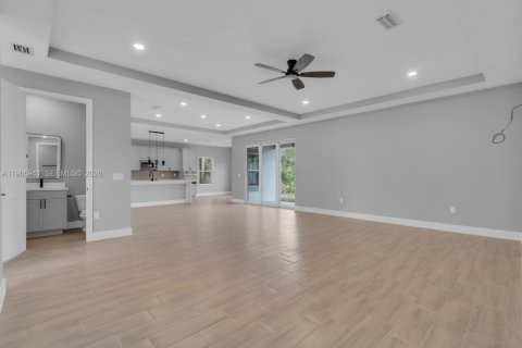 Casa en venta en Palm Bay, Florida, 3 dormitorios № 2063150 - foto 5