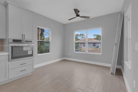 Casa en venta en Palm Bay, Florida, 3 dormitorios № 2063150 - foto 11