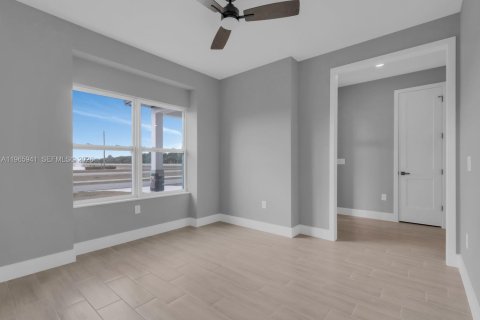 Casa en venta en Palm Bay, Florida, 3 dormitorios № 2063150 - foto 26