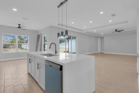 Casa en venta en Palm Bay, Florida, 3 dormitorios № 2063150 - foto 6