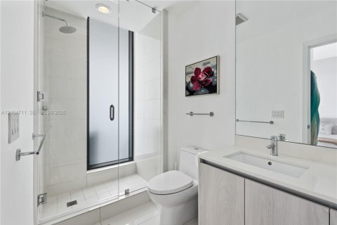 Condo in Miami, Florida, 4 bedrooms  № 2171778 - photo 13