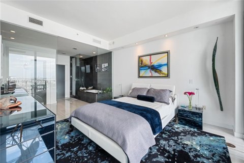 Condo in Miami, Florida, 4 bedrooms  № 2171778 - photo 8