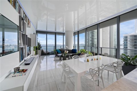 Condo in Miami, Florida, 4 bedrooms № 2171778