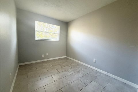 House in Clearwater, Florida 3 bedrooms, 106.28 sq.m. № 2092985 - photo 17
