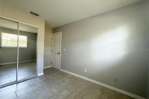 House in Clearwater, Florida 3 bedrooms, 106.28 sq.m. № 2092985 - photo 18