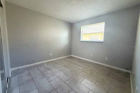 House in Clearwater, Florida 3 bedrooms, 106.28 sq.m. № 2092985 - photo 13