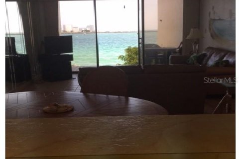 Copropriété à louer à Clearwater, Floride: 2 chambres, 119.01 m2 № 212871 - photo 10