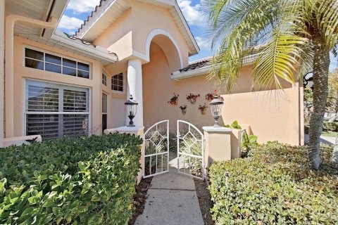 Villa ou maison à vendre à Saint Petersburg, Floride: 3 chambres, 233.84 m2 № 2205617 - photo 5