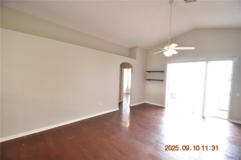 Villa ou maison à louer à Gibsonton, Floride: 4 chambres, 168.71 m2 № 1903303 - photo 4