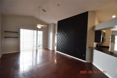 Villa ou maison à louer à Gibsonton, Floride: 4 chambres, 168.71 m2 № 1903303 - photo 3