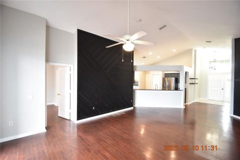 Villa ou maison à louer à Gibsonton, Floride: 4 chambres, 168.71 m2 № 1903303 - photo 6