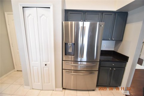 Villa ou maison à louer à Gibsonton, Floride: 4 chambres, 168.71 m2 № 1903303 - photo 14