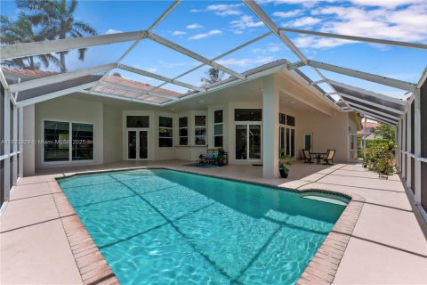 House in Coral Springs, Florida 5 bedrooms, 295.24 sq.m. № 1809840 - photo 24