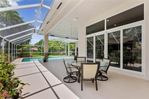 House in Coral Springs, Florida 5 bedrooms, 295.24 sq.m. № 1809840 - photo 25