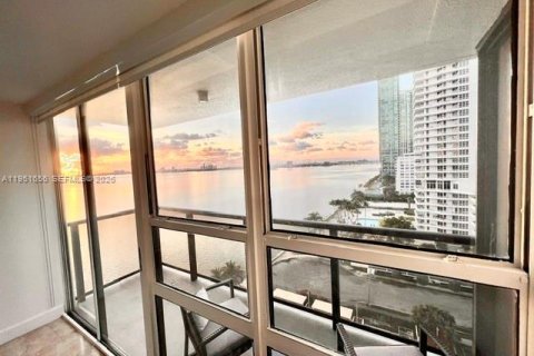 Condominio en alquiler en Miami, Florida, 1 dormitorio, 70.33 m2 № 2006201 - foto 21