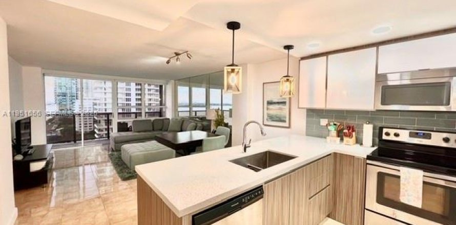 Condominio en Miami, Florida, 1 dormitorio № 2006201