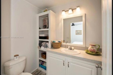 House in Moore Haven, Florida 2 bedrooms № 1988733 - photo 14