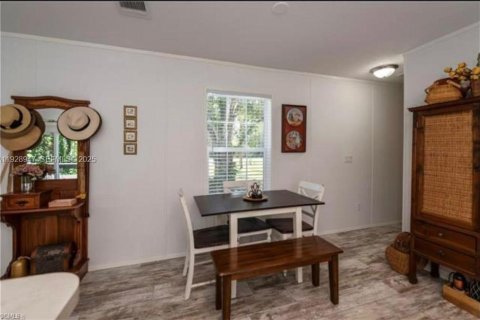 House in Moore Haven, Florida 2 bedrooms № 1988733 - photo 9