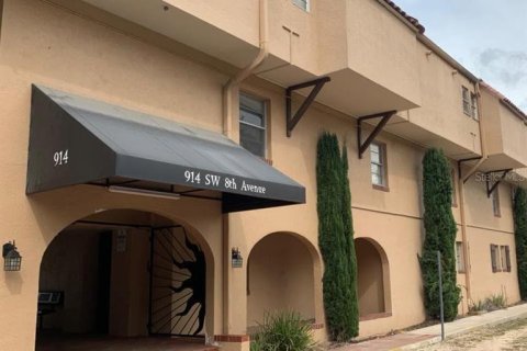 Condo à Gainesville, Floride, 2 chambres  № 2403459