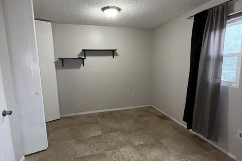 Copropriété à louer à Gainesville, Floride: 2 chambres, 90.3 m2 № 2403459 - photo 2