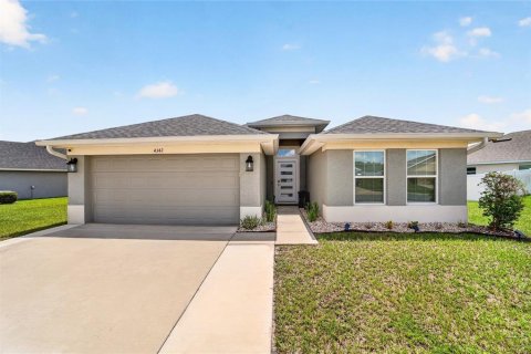 House in Ocala, Florida 4 bedrooms, 191.56 sq.m. № 2315064
