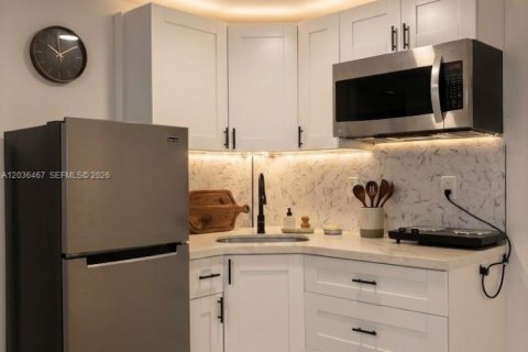 Immobilier commercial à Miami, Floride 1 chambre, 132.48 m2 № 2084373