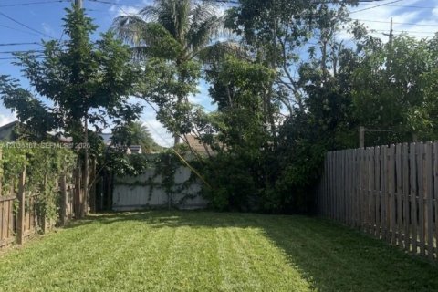 Immobilier commercial à louer à Miami, Floride: 1 chambre, 132.48 m2 № 2084373 - photo 8