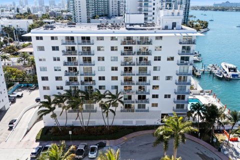Copropriété à vendre à Miami Beach, Floride: 1 chambre, 60.39 m2 № 2046017 - photo 19