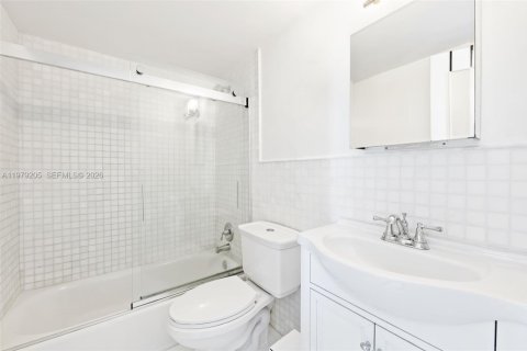 Copropriété à vendre à Miami Beach, Floride: 1 chambre, 60.39 m2 № 2046017 - photo 9
