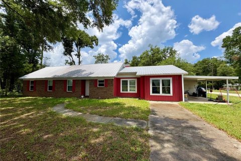 House in Branford, Florida 3 bedrooms, 178.56 sq.m. № 2207420 - photo 2