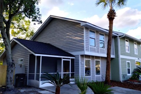 Dúplex en venta en Altamonte Springs, Florida, 3 dormitorios, 111.48 m2 № 1905228 - foto 1