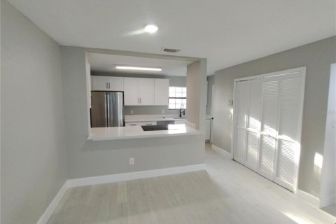 Dúplex en venta en Altamonte Springs, Florida, 3 dormitorios, 111.48 m2 № 1905228 - foto 13