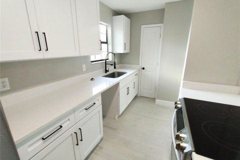 Dúplex en venta en Altamonte Springs, Florida, 3 dormitorios, 111.48 m2 № 1905228 - foto 16