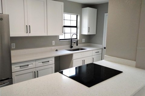 Dúplex en venta en Altamonte Springs, Florida, 3 dormitorios, 111.48 m2 № 1905228 - foto 3