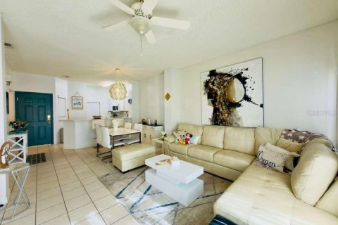 Touwnhouse à louer à Kissimmee, Floride: 3 chambres, 119.94 m2 № 2111995 - photo 5