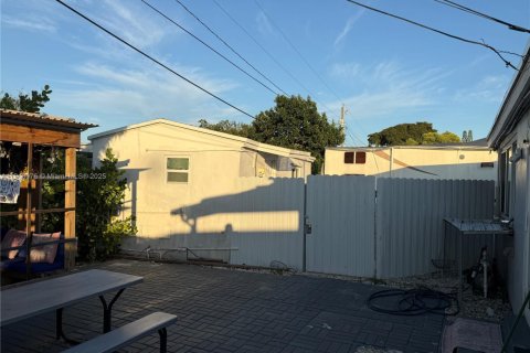 Casa en venta en Homestead, Florida, 2 dormitorios, 105.07 m2 № 1974377 - foto 7