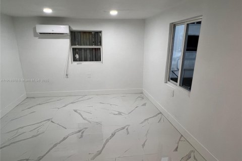 Casa en venta en Homestead, Florida, 2 dormitorios, 105.07 m2 № 1974377 - foto 10