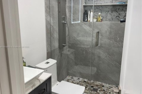 Casa en venta en Homestead, Florida, 2 dormitorios, 105.07 m2 № 1974377 - foto 3