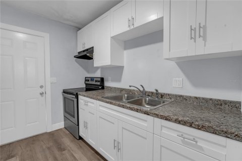 Appartement à louer à Tampa, Floride: 2 chambres, 120.4 m2 № 2398790 - photo 7