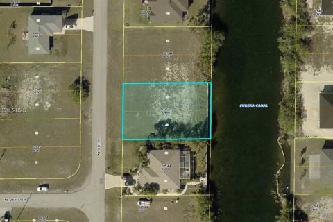 Land in Cape Coral, Florida № 2018387