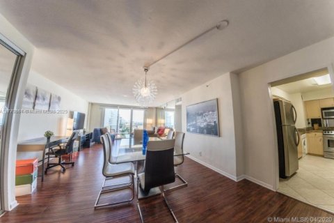 Copropriété à louer à Surfside, Floride: 1 chambre, 84.08 m2 № 1868539 - photo 7