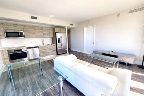 Copropriété à louer à Miami, Floride: 2 chambres, 77.57 m2 № 1967897 - photo 6