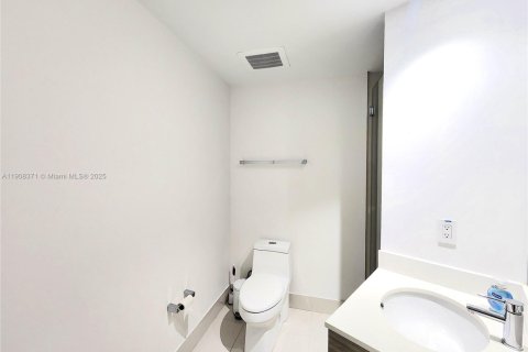 Copropriété à louer à Miami, Floride: 2 chambres, 77.57 m2 № 1967897 - photo 18